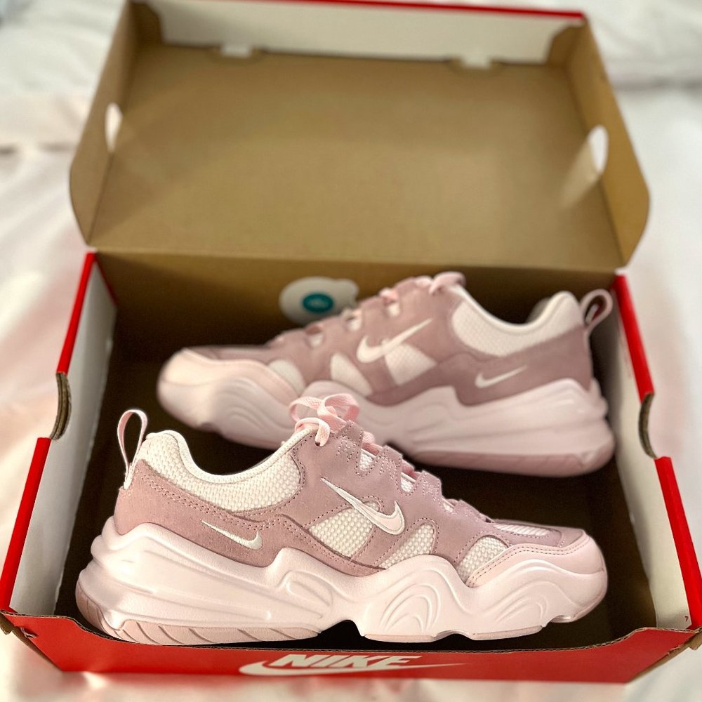 Nike Women's Tech Hera "Pearl Pink" sneakers
